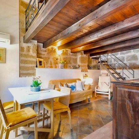 Alghero Old Town Apartment Steps To Sea And Scenic Ramparts מראה חיצוני תמונה