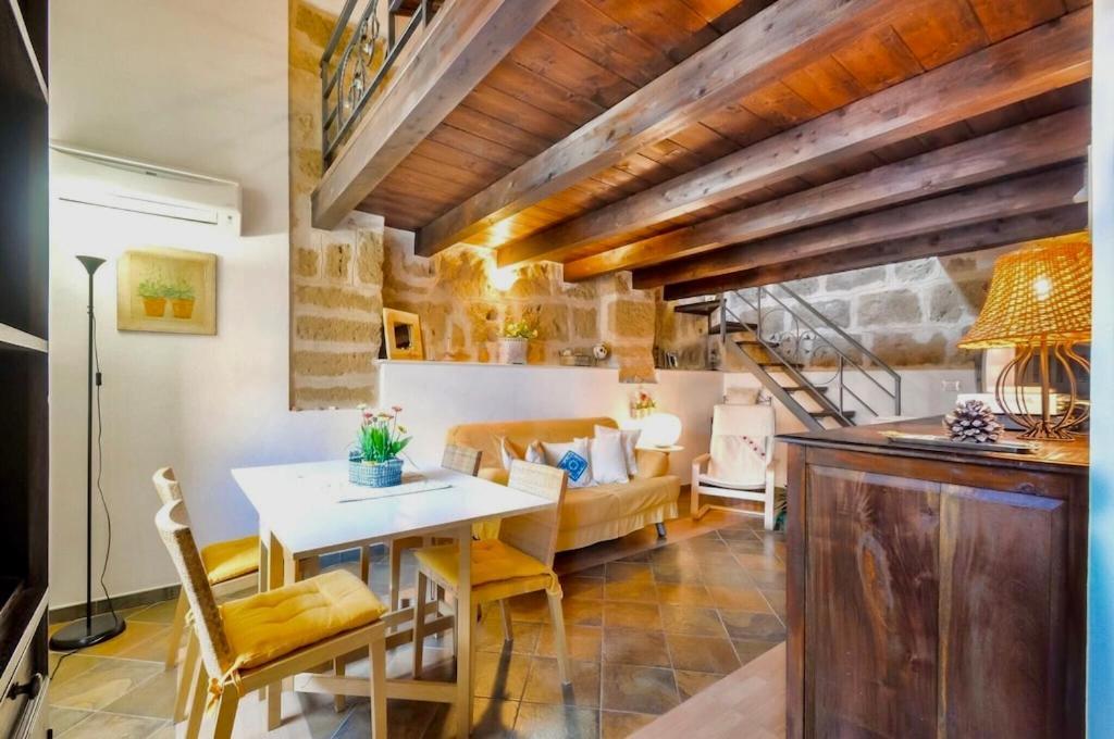 Alghero Old Town Apartment Steps To Sea And Scenic Ramparts מראה חיצוני תמונה