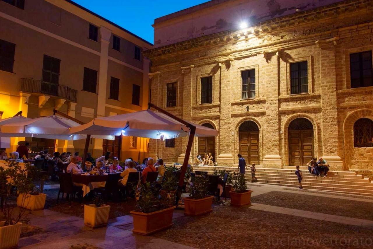 Alghero Old Town Apartment Steps To Sea And Scenic Ramparts מראה חיצוני תמונה