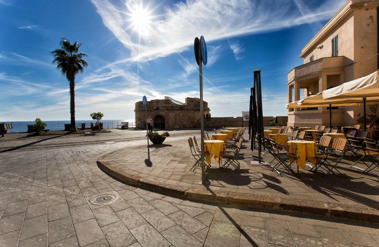 Alghero Old Town Apartment Steps To Sea And Scenic Ramparts מראה חיצוני תמונה